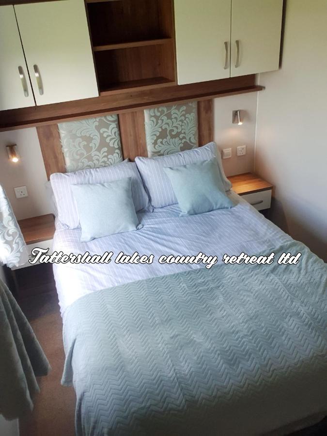 Tattersall Lakes Country Retreat Villa Dogdyke Bagian luar foto