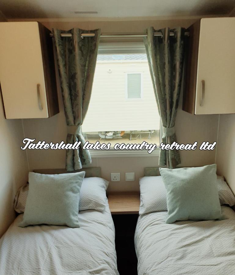 Tattersall Lakes Country Retreat Villa Dogdyke Bagian luar foto